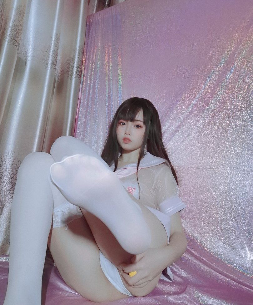 Qiyuemiaozi desnuda #108786594