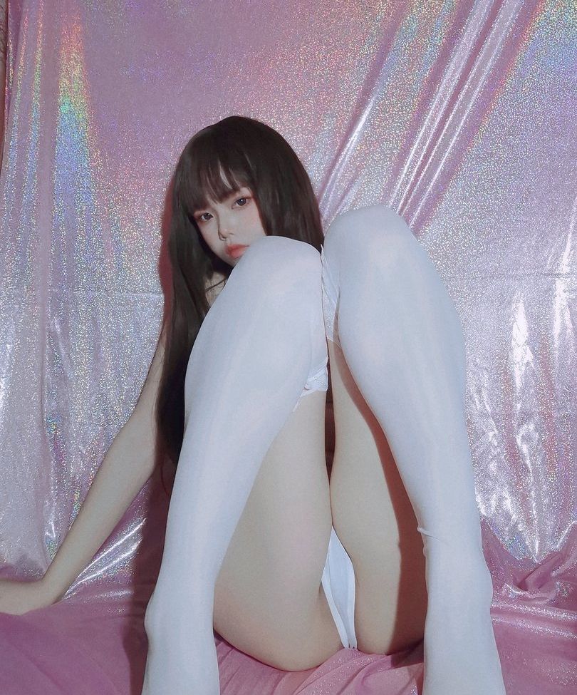 Qiyuemiaozi desnuda #108786600