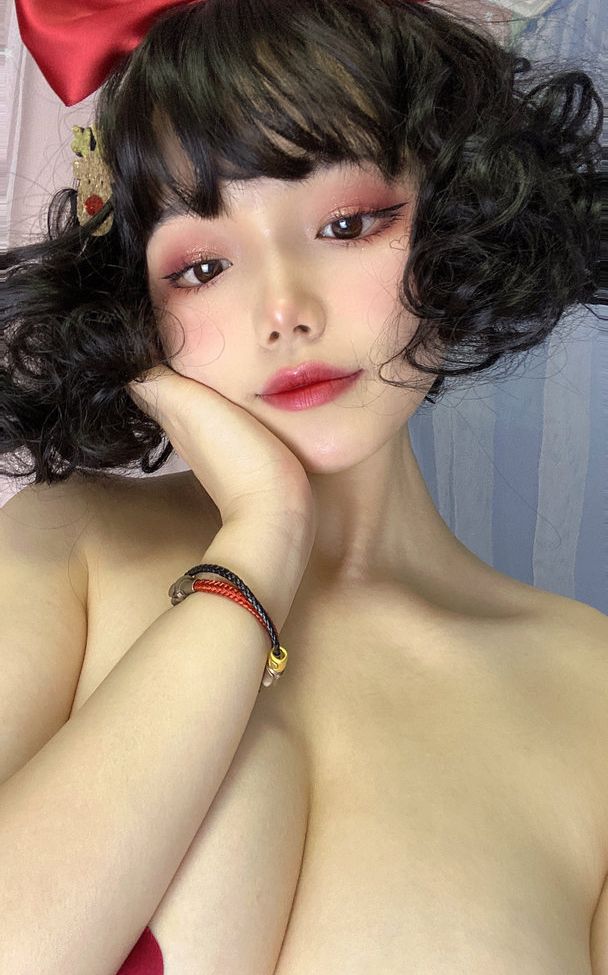 Qiyuemiaozi desnuda #108786619