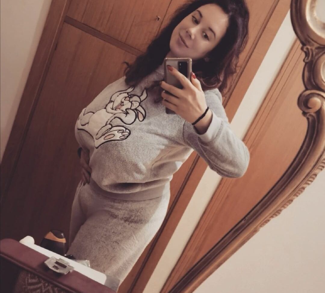 Princygiuls desnuda #109011091