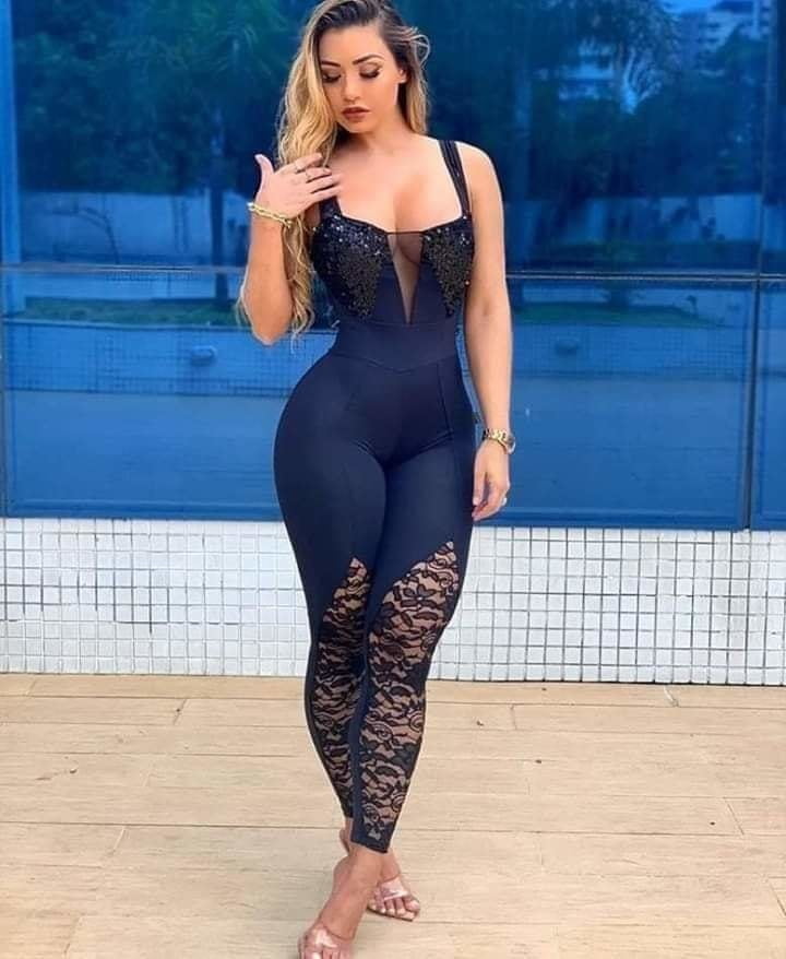 Hot bich #104683335