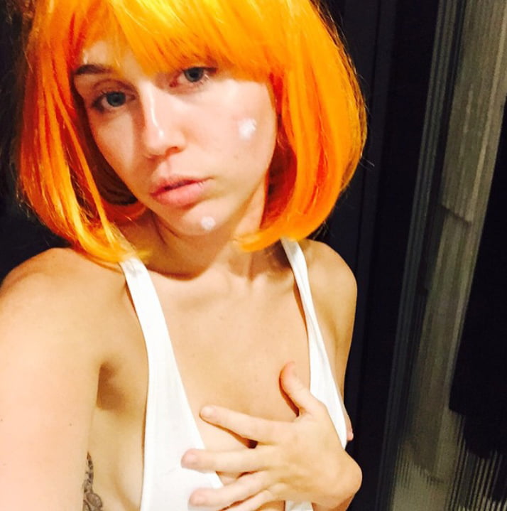 Miley Cyrus Nude #90429466