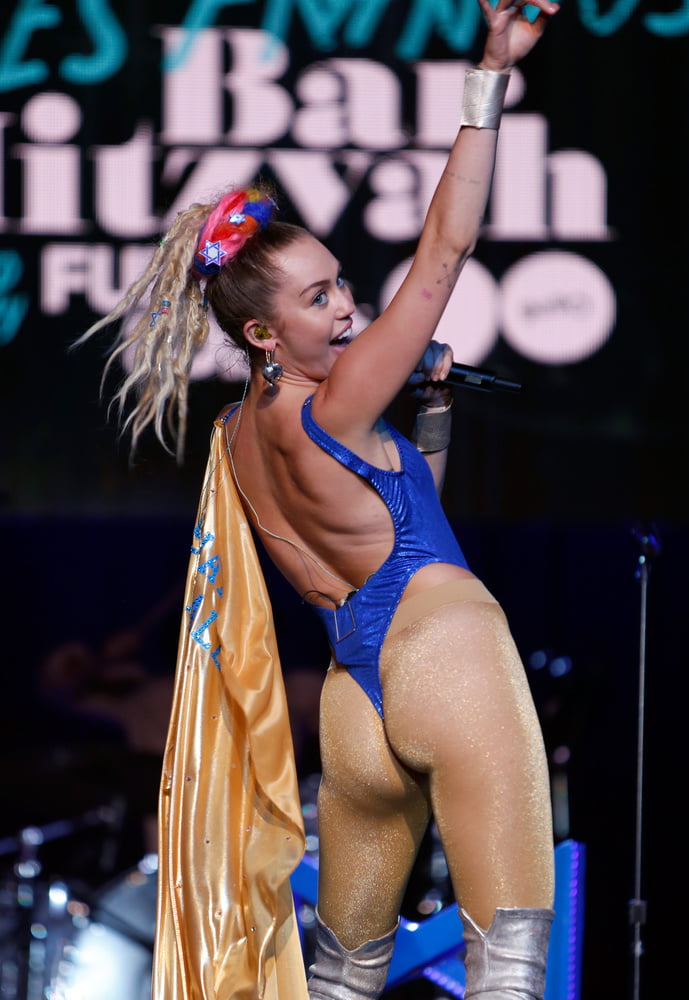Miley cyrus nackt
 #90429507