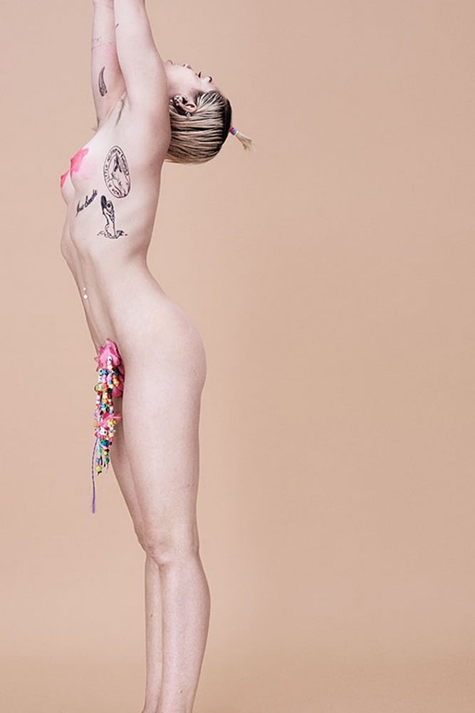 Miley cyrus nackt
 #90429574