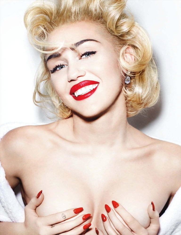 Miley cyrus nackt
 #90429732