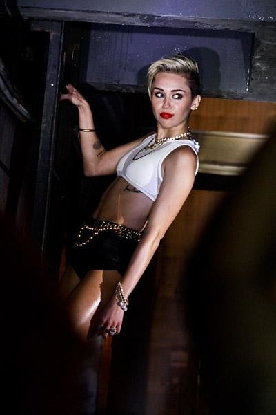 Miley cyrus nackt
 #90429766