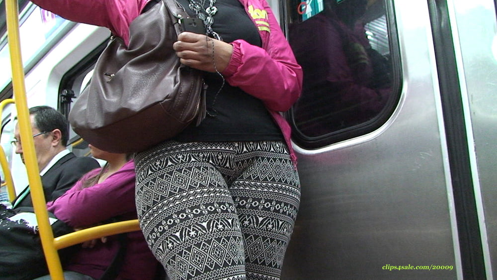 candid Dominican Ass At Subway GLUTEUS DIVINUS