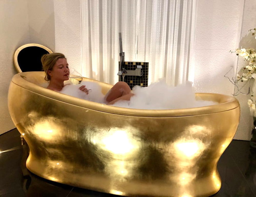 Einfach sexy
 #104944336