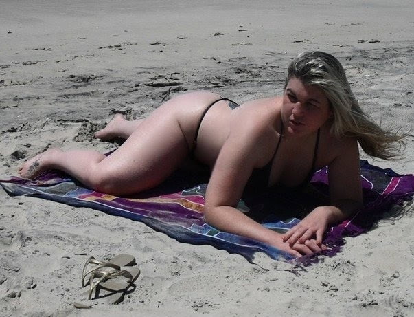Primas na praia #96171852