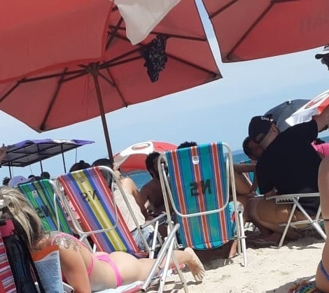 Primas na praia #96171877