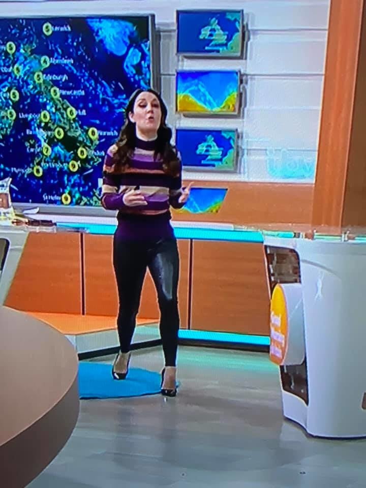 Le désir pour les leggings ! weathergirl laura tobin
 #105096052