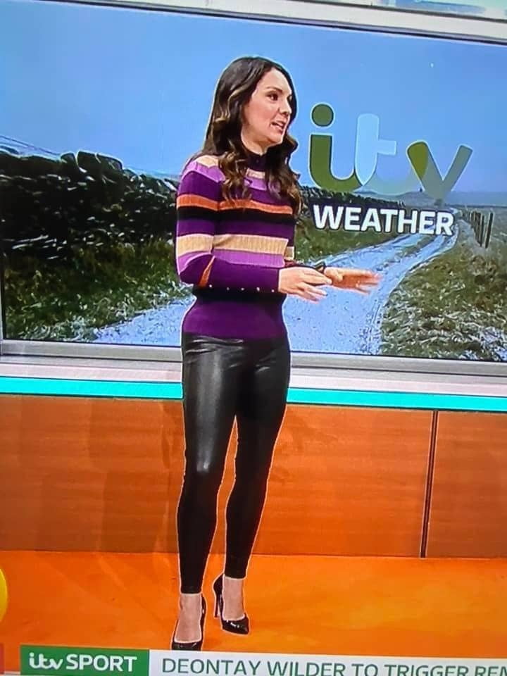 Le désir pour les leggings ! weathergirl laura tobin
 #105096108