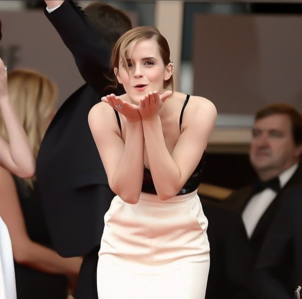 Emma watson impeccabile
 #93397693