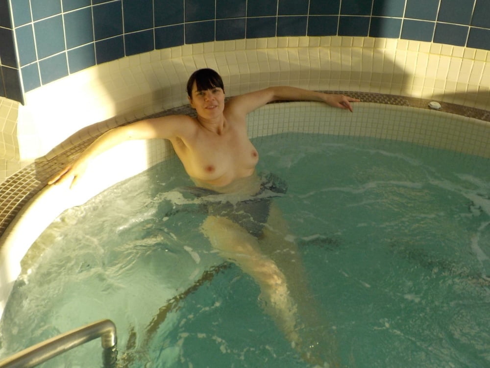 Wifeandinudesandsuch
 #101546867