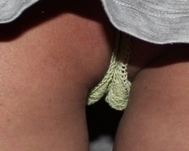 Panty tease con foto sorprendenti cameltoe
 #91026093