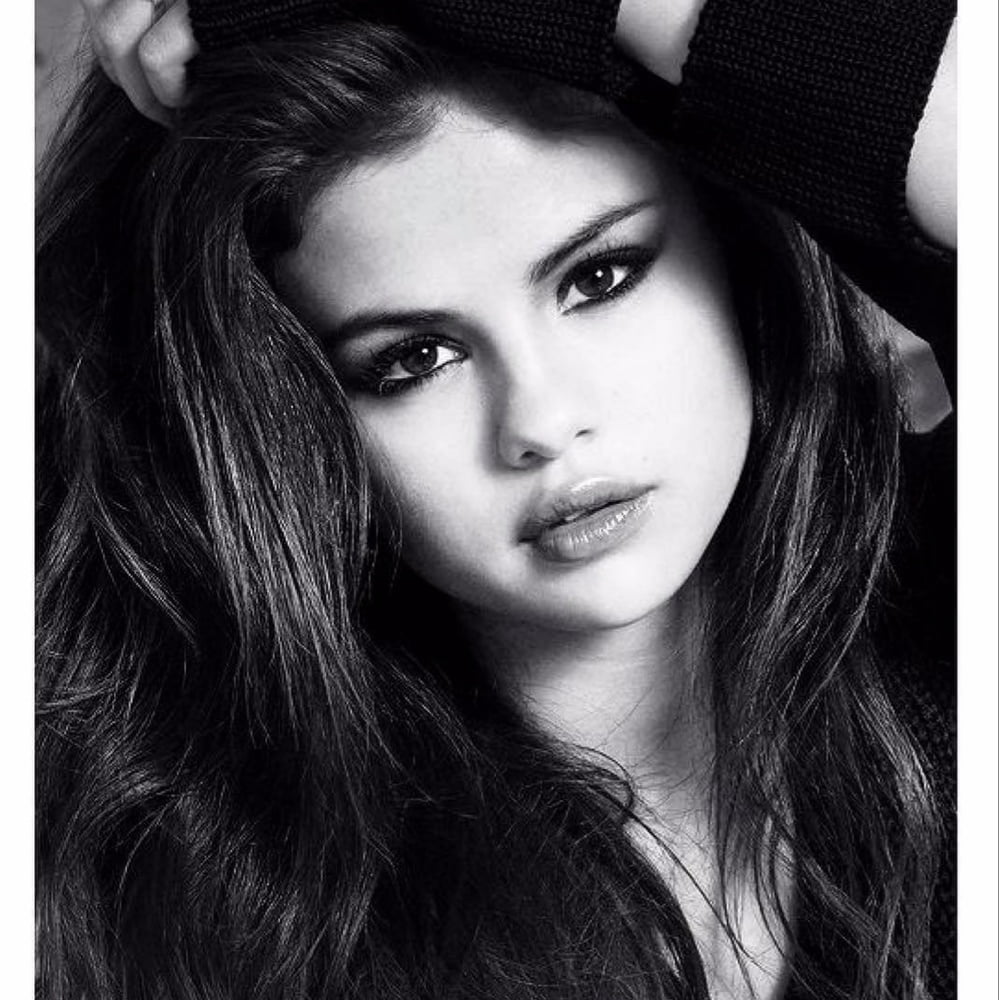 Selena gomez
 #102135170