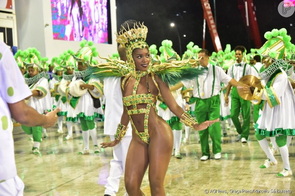Brazilian Ebony Girl Carnaval 2020 #102643118