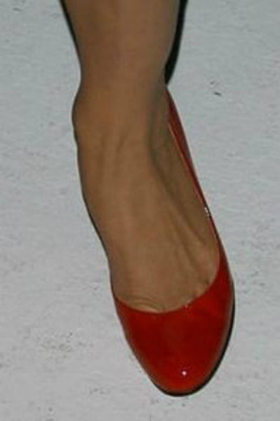 Debbie matenopoulos piernas sexy pies y tacón alto
 #103722318