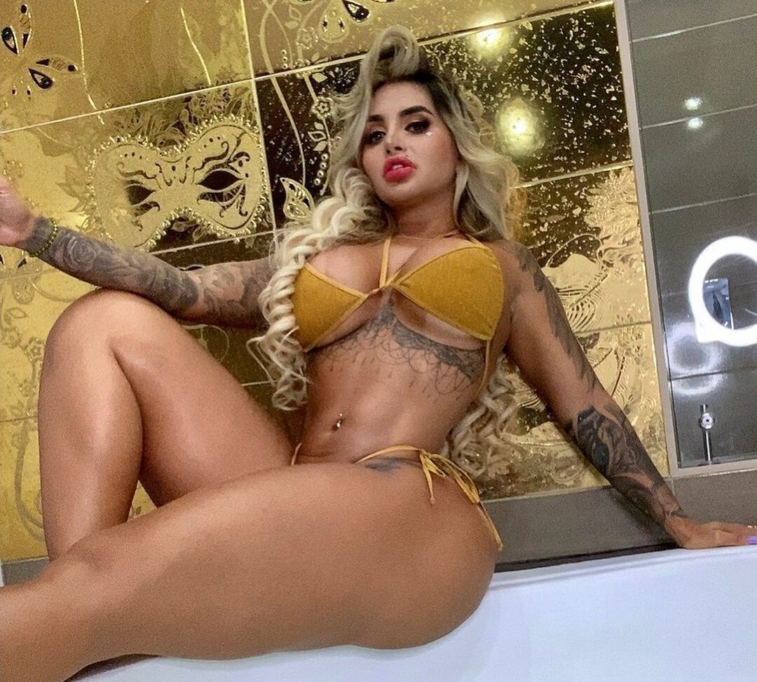 Lis Valderrama desnuda #109159912