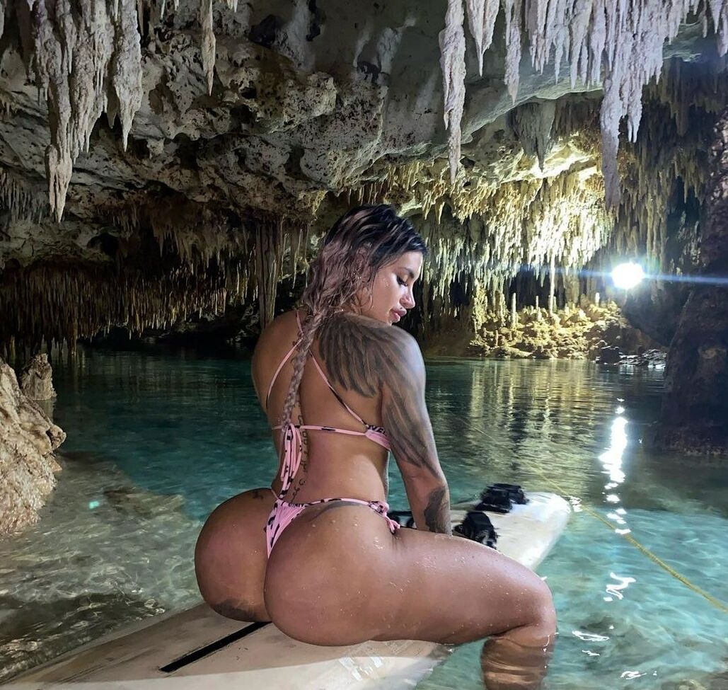 Lis Valderrama desnuda #109159933