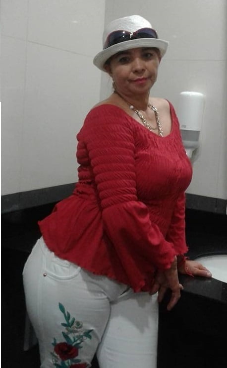 Mi tia culona y tetona 2 - cougar mom with big ass and tits
 #100557758