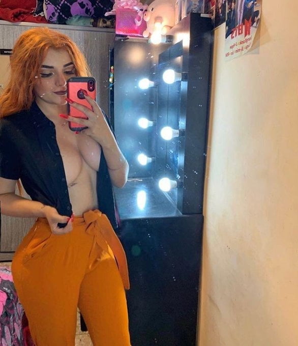 Karely ruiz
 #92086569