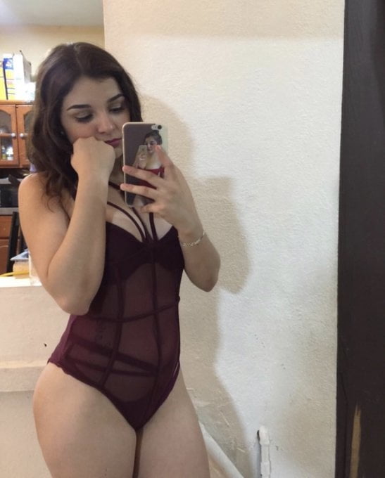 Karely ruiz
 #92086758