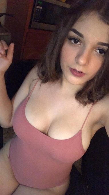 Karely ruiz
 #92086771