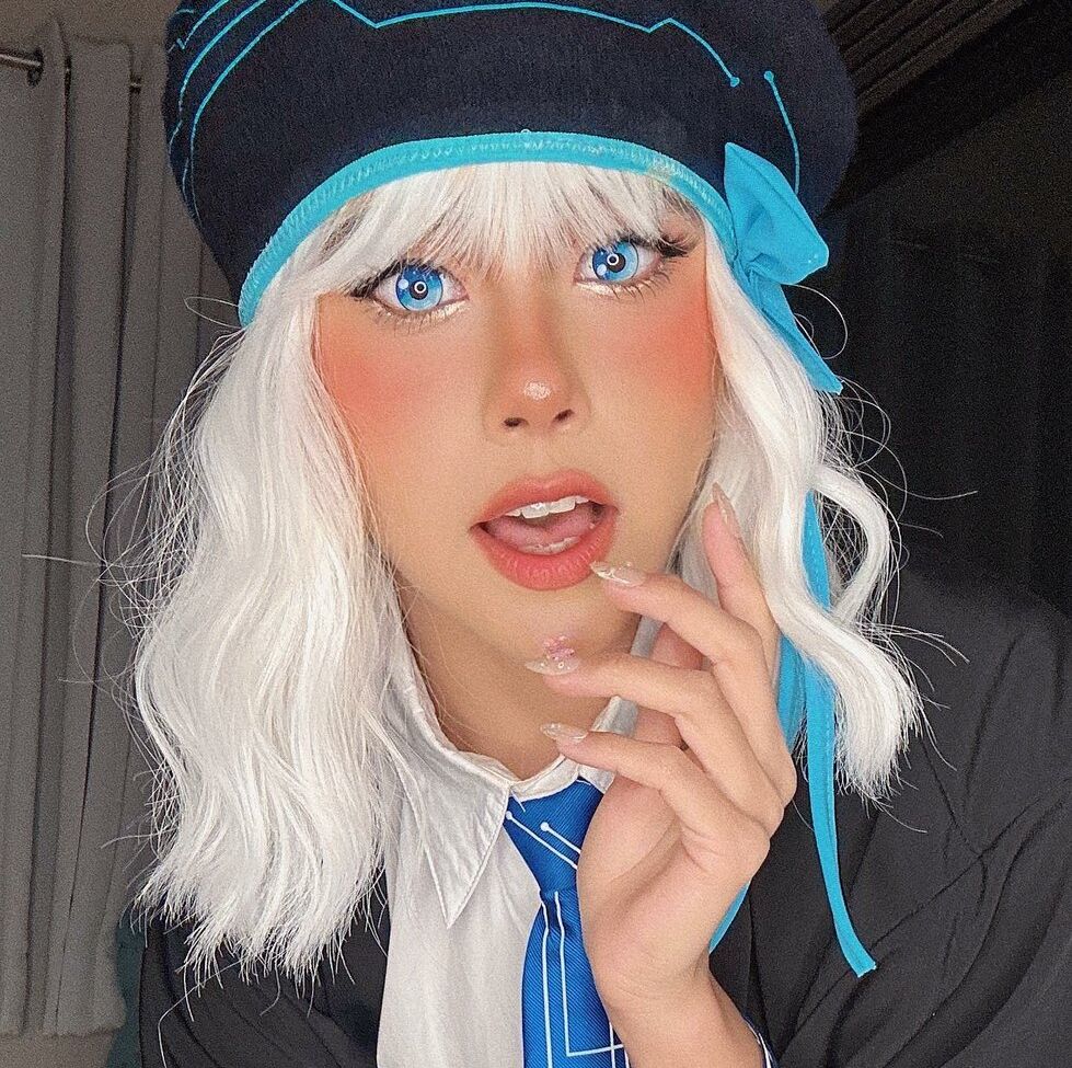 Neekolul desnuda #107866813