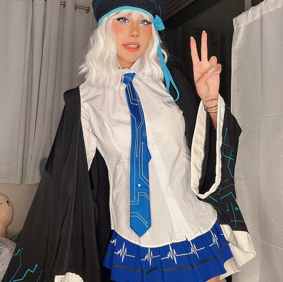 Neekolul desnuda #107866815