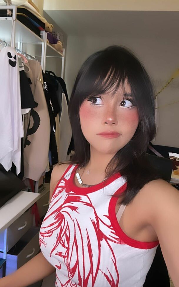 Neekolul desnuda #107866838