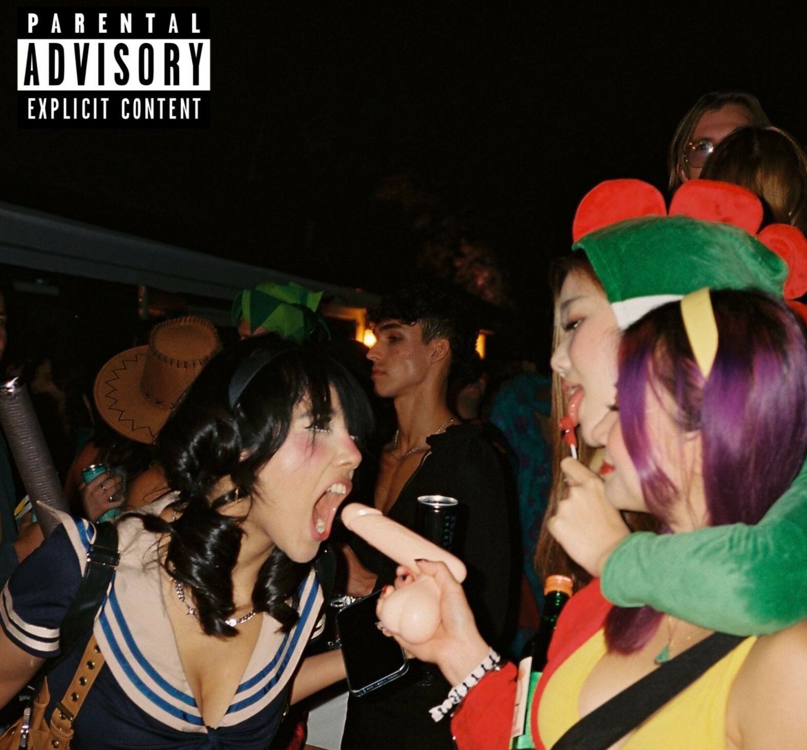 Neekolul desnuda #107866844