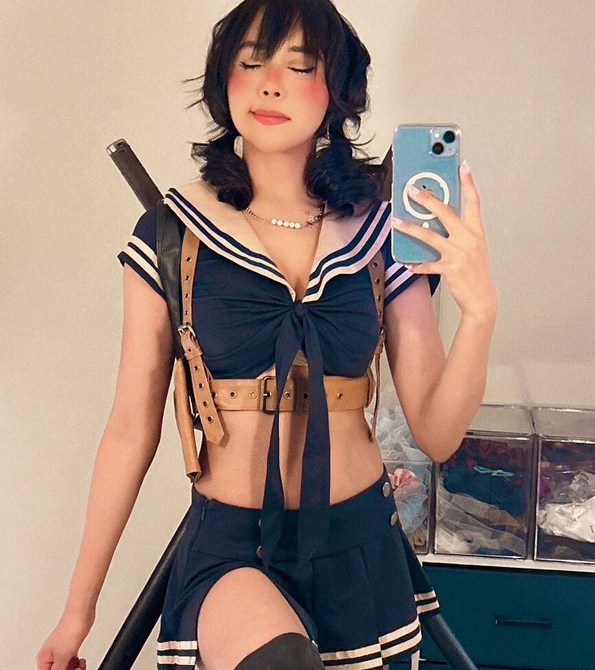 Neekolul desnuda #107866850