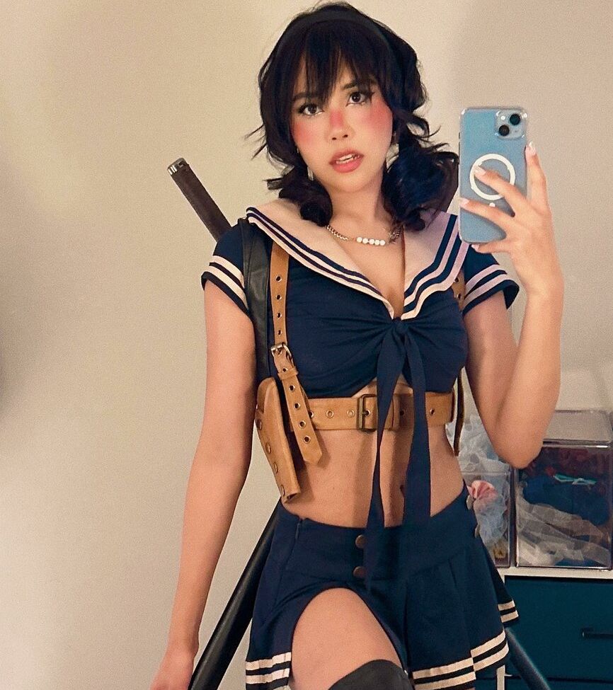 Neekolul desnuda #107866851