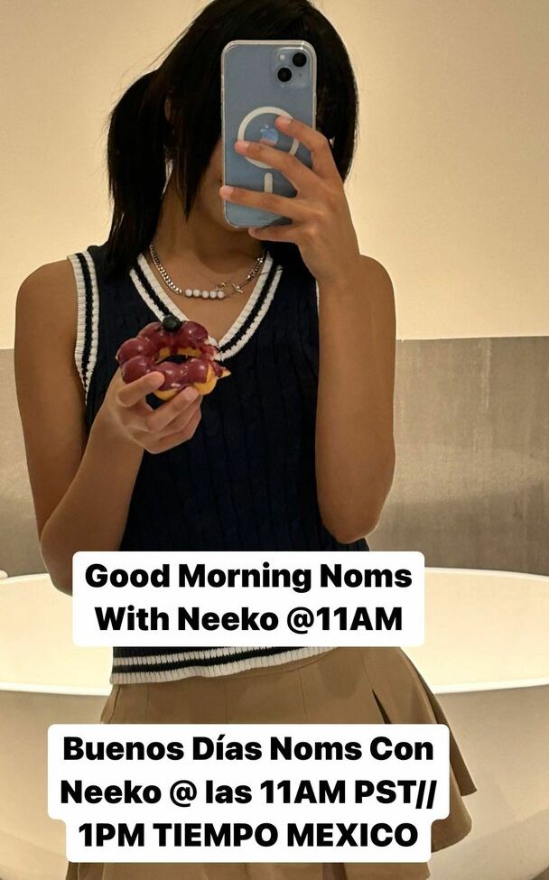 Neekolul desnuda #107866863