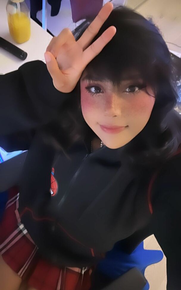 Neekolul desnuda #107866866