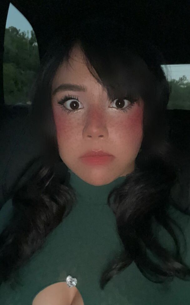 Neekolul desnuda #107866881