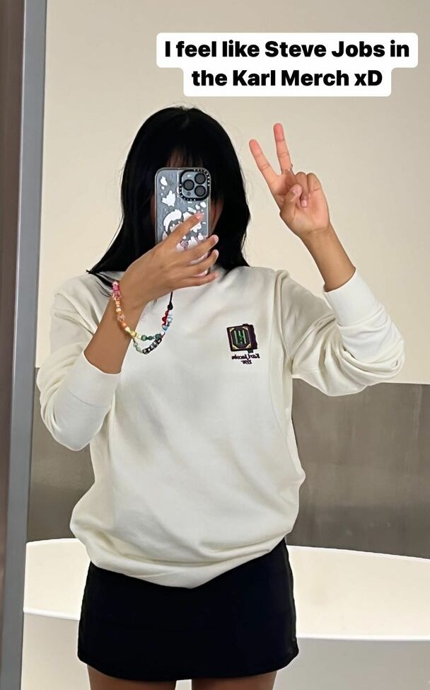 Neekolul desnuda #107866882