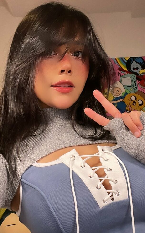 Neekolul desnuda #107866932