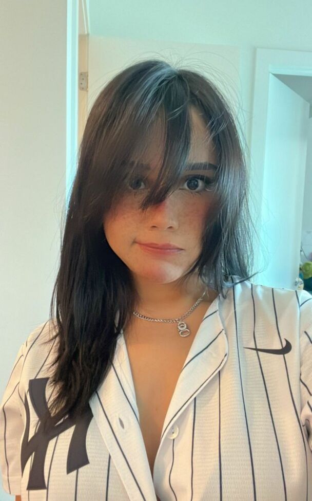 Neekolul desnuda #107866933