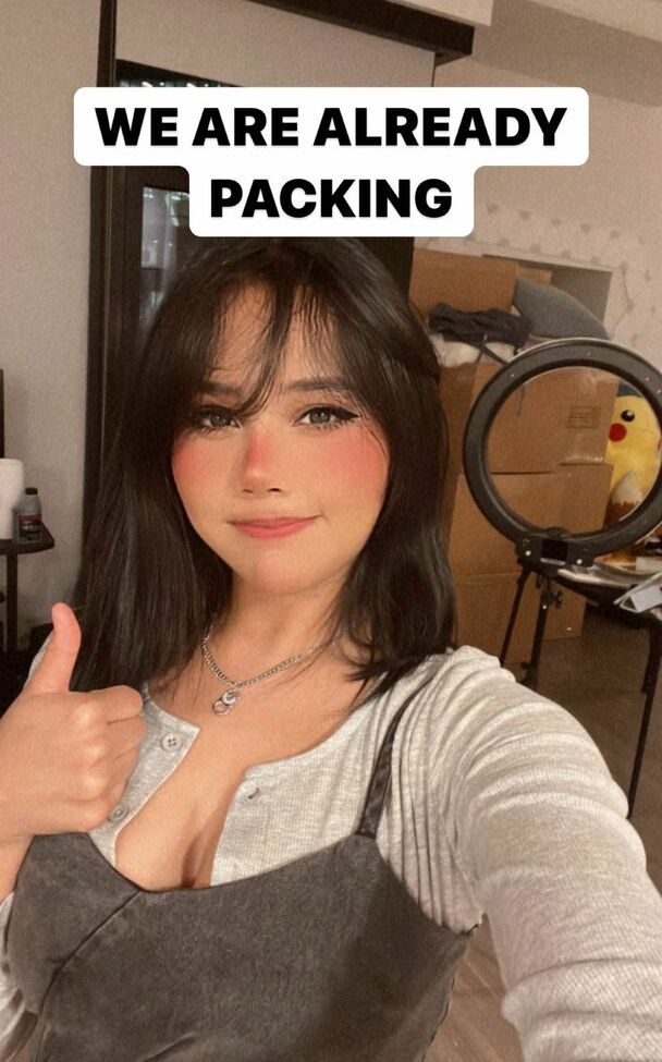 Neekolul desnuda #107866934