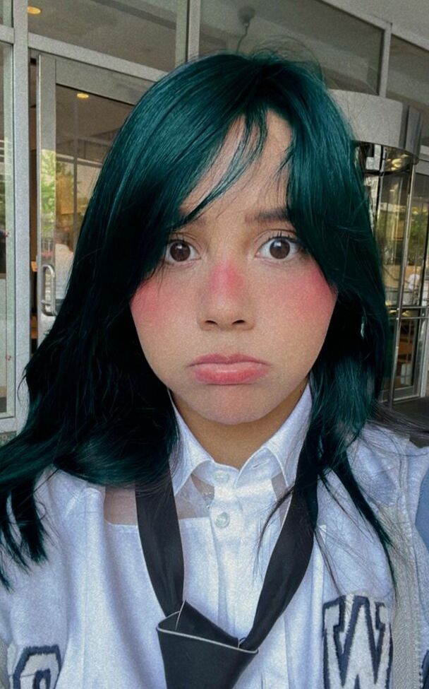 Neekolul desnuda #107866959