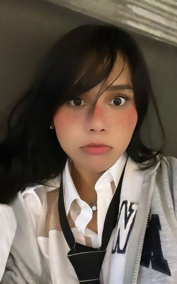 Neekolul desnuda #107866961