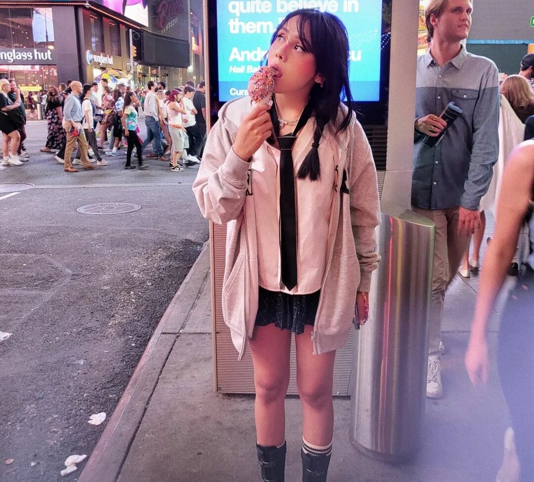 Neekolul desnuda #107866965