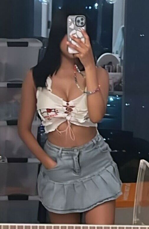 Neekolul desnuda #107866997