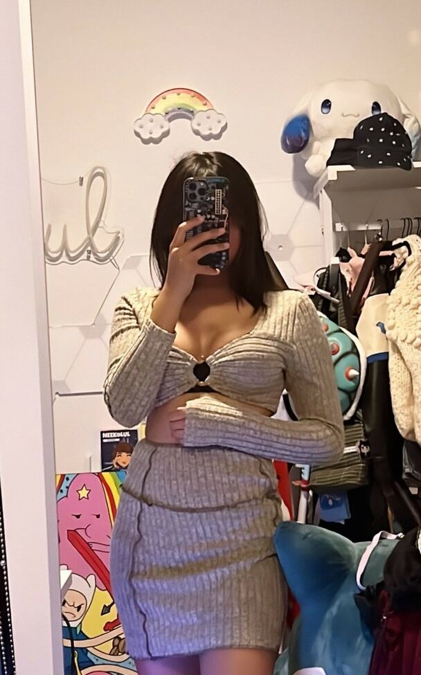 Neekolul desnuda #107867001