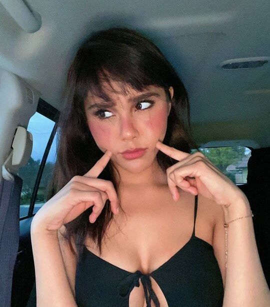 Neekolul desnuda #107867006