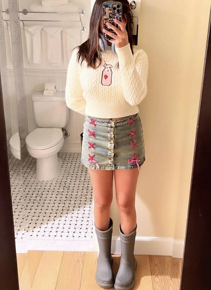 Neekolul desnuda #107867016