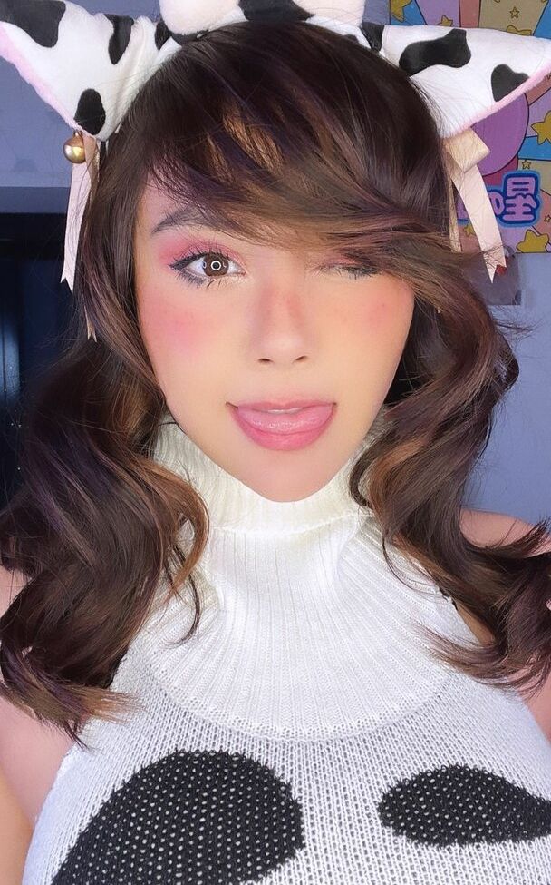 Neekolul desnuda #107867020