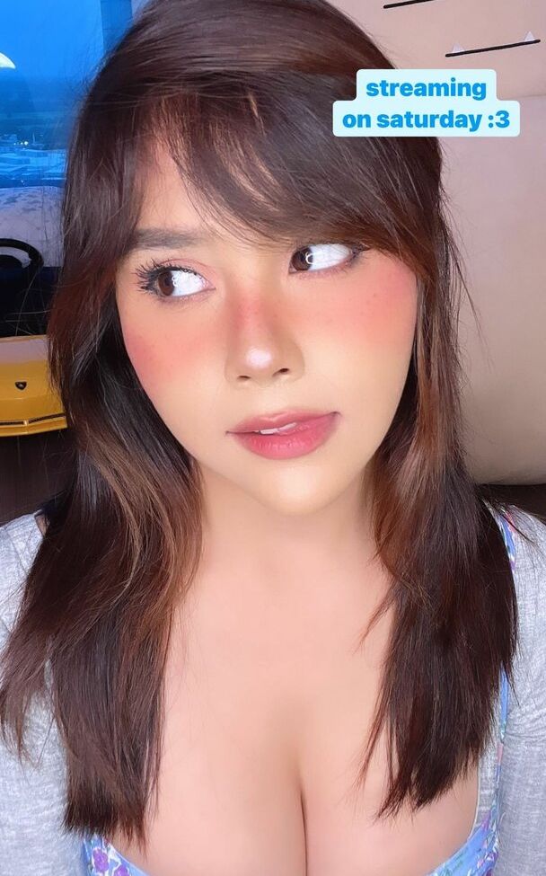 Neekolul desnuda #107867021